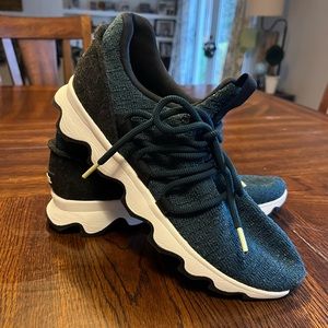 Sorel kinetic lace size 8